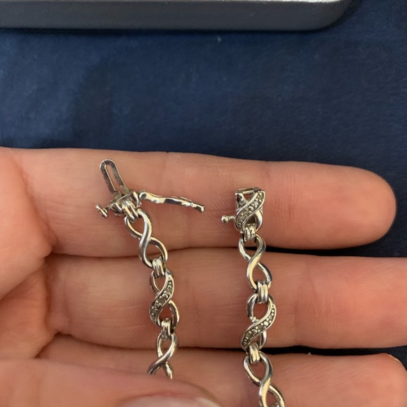 {MACYS} Silver Bracelet - Picture 5 of 6